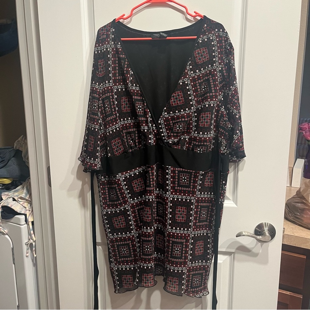 New York City Design Co. Separates Woman Plus 30/32 Red Black Tie Back B…